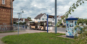 Bild vergrößern: Stadtbus am Bahnhof