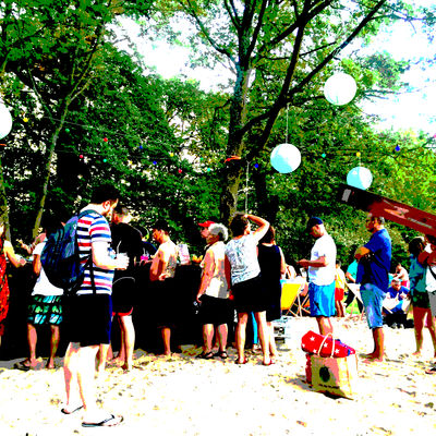 Bild vergr&ouml;&szlig;ern: Beach Party